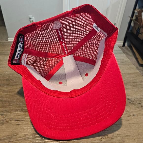 Wisconsin Badgers Snapback Trucker Hat Cap Red 3D Script Embroidered TOW Retro - Picture 7 of 8